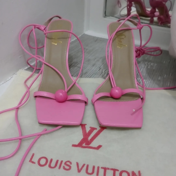 Shein Women's High Heel Pumps - Women's Shoe Size 8.5 - Pre Owned - Picture 3 of 5